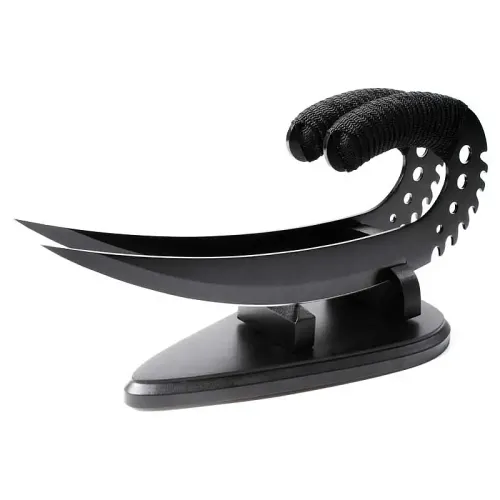 Black Mantis Claws